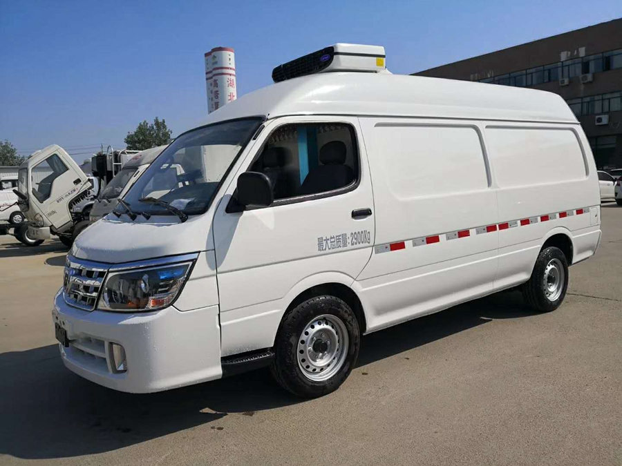 金杯面包式冷藏車